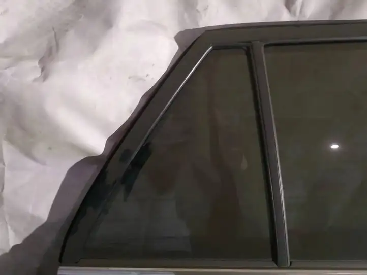 Toyota Avensis T250 (2003 - 2006) Форточка двери — фото 3
