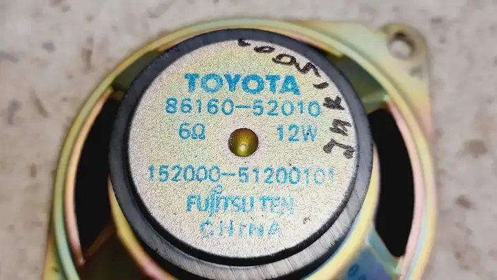 Toyota Yaris (1999 - 2003) 8616052010 Динамики задней полки — фото 3