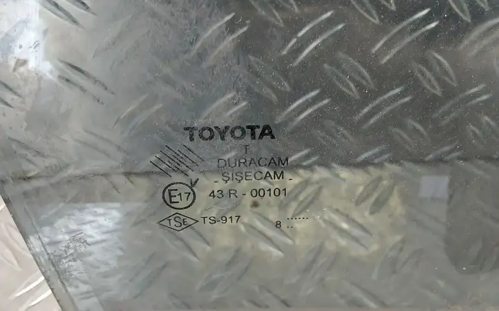 Toyota Corolla Verso AR10 (2004 - 2009) Стекло задней двери — фото 2