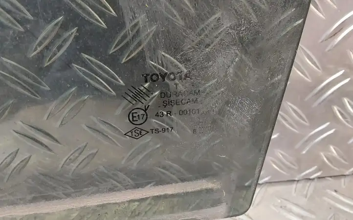 Toyota Corolla Verso AR10 (2004 - 2009) Стекло задней двери — фото 2