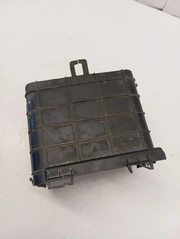Volkswagen Caddy (2004 - 2010) 1K0915336 Крышка ящика аккумулятора — фото 1