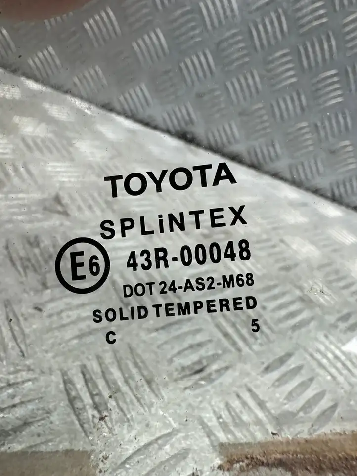 Toyota Avensis T250 (2006 - 2009) 43R00048 Форточка двери — фото 2