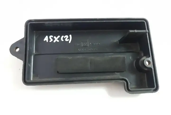 Mitsubishi ASX (2010 - 2016) 4154209EF0 Крышка ящика аккумулятора — фото 2