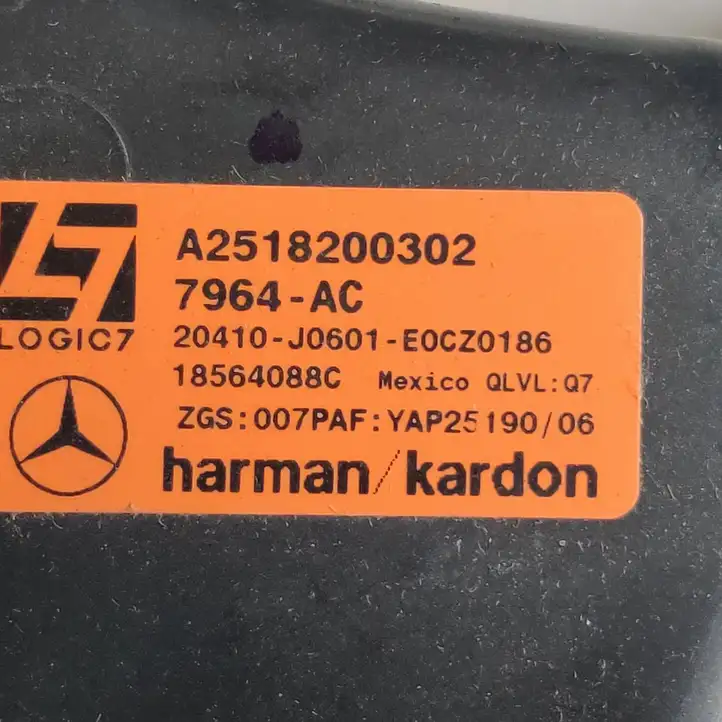 Mercedes-Benz R W251 (2005 - 2013) A2518200302 Твитер задних дверей — фото 2