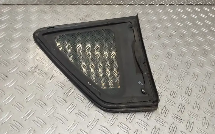 Toyota Corolla Verso AR10 (2004 - 2009) Заднее боковое стекло — фото 3