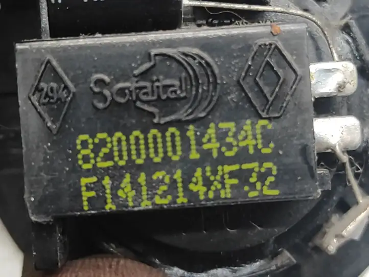 Renault Espace IV (2002 - 2006) 8200001434C Твитер передней двери — фото 4