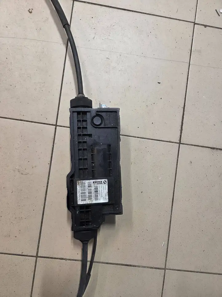 BMW X5 F15 (2013 - 2017)  6868514 Модуль управления ручным тормозом