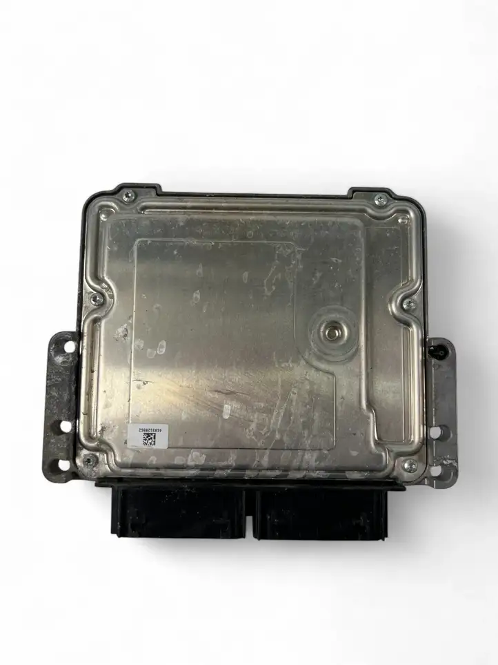 Ford Focus (2011 - 2015) FV6112A650ASB Блок управления двигателем (ECU) — фото 4