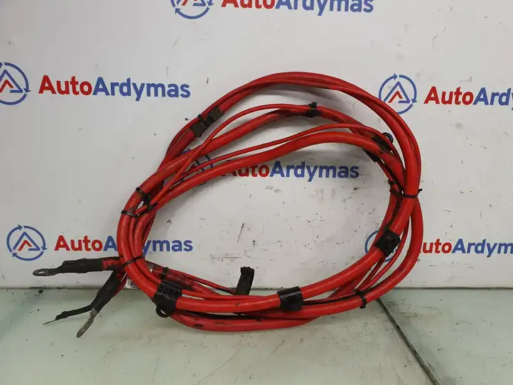 BMW 1 E81 E87 (2004 - 2011) 9205479 Плюсовой провод аккумулятора — фото 1