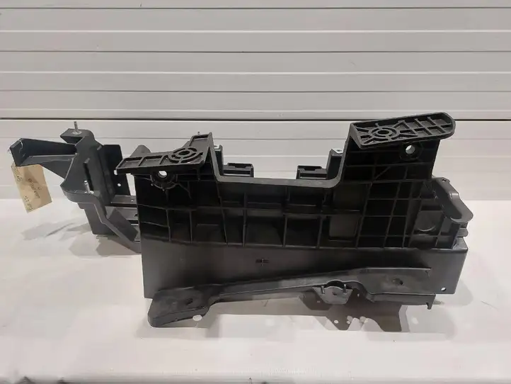 Dodge Ram (2018 - ) 68543985AB Площадка аккумулятора — фото 3