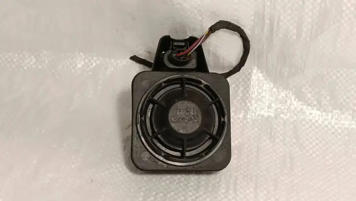 Skoda Octavia Mk3 (5E) (2013 - 2019)  5Q0951605 Сирена сигнализации