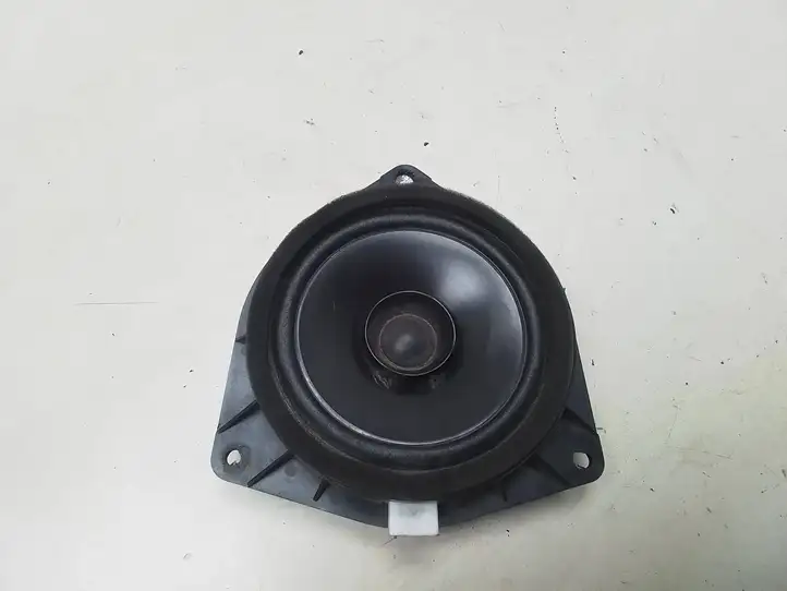 Toyota Avensis Verso (2001 - 2004) 8616044130 Динамики задних дверей — фото 1