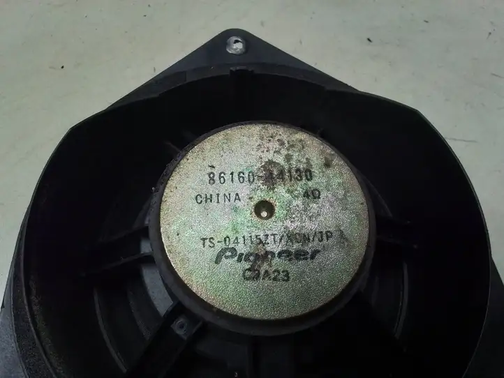 Toyota Avensis Verso (2001 - 2004) 8616044130 Динамики задних дверей — фото 4
