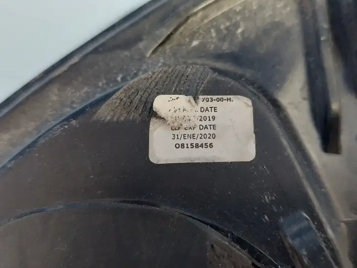 Tesla Model 3 (2017 - 2023) 108070300 Форточка двери — фото 7