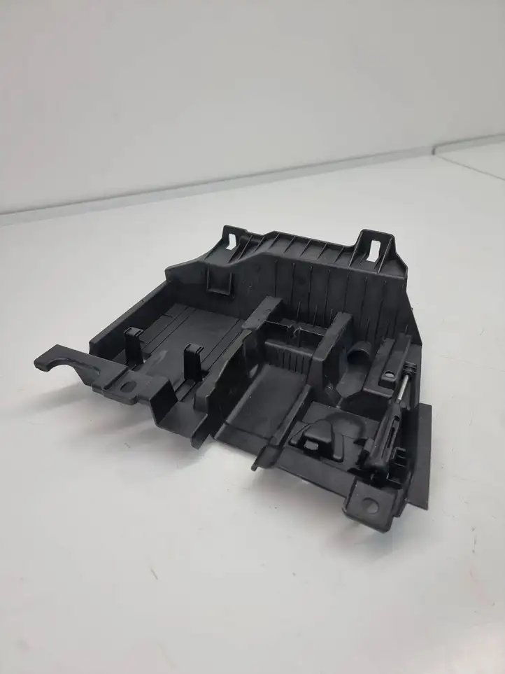 BMW 3 F30 F35 F31 (2012 - 2018) 7239176 Крышка ящика аккумулятора — фото 1
