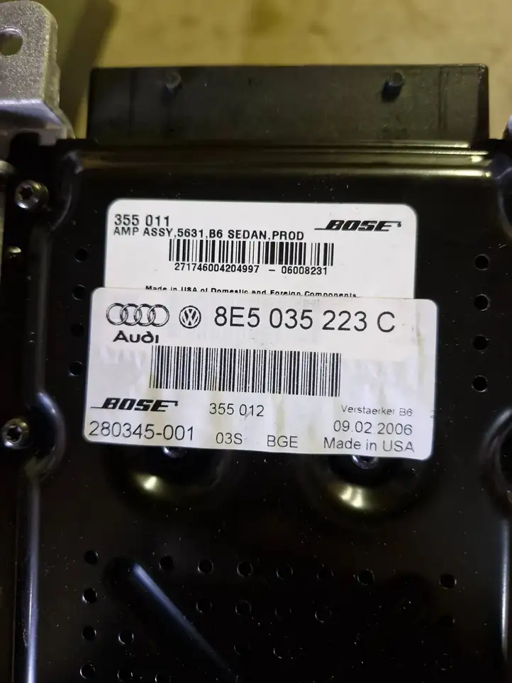 Audi A4 S4 B8 8K (2007 - 2011) 8E5035223C Усилитель звука — фото 2