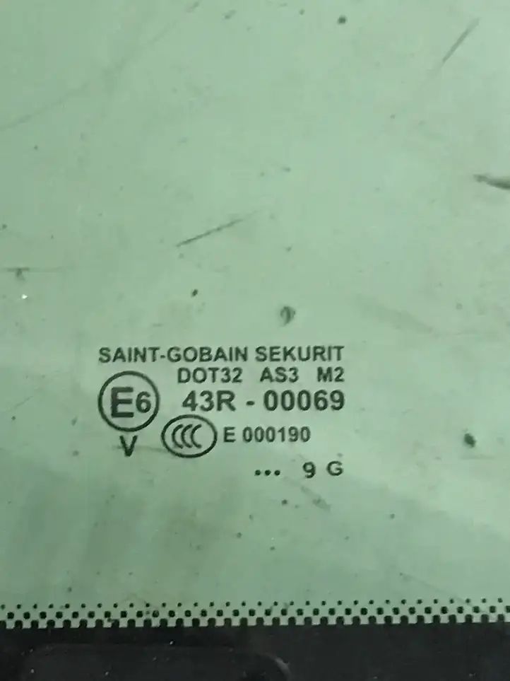 Porsche Cayenne (92A) (2011 - 2017) 43R00069 Заднее боковое стекло — фото 2