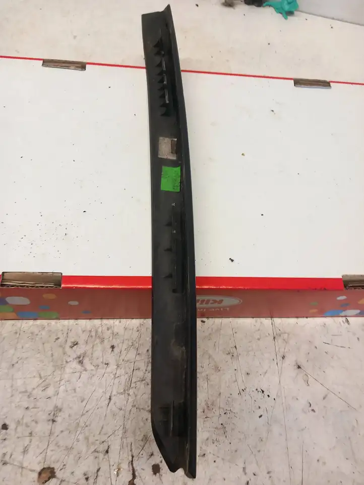 Audi A8 (2010 - 2014)  4H4853378R Отделка заднего бокового стекла