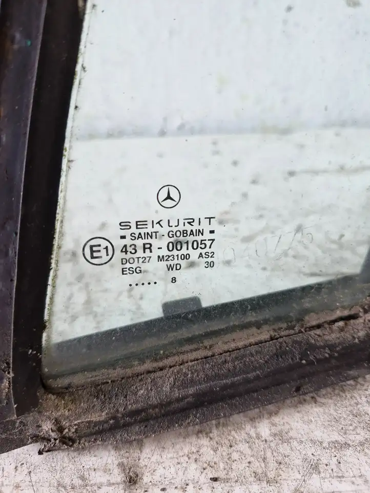 Mercedes-Benz A W168 (1997 - 2004) 43R001057 Форточка двери — фото 2