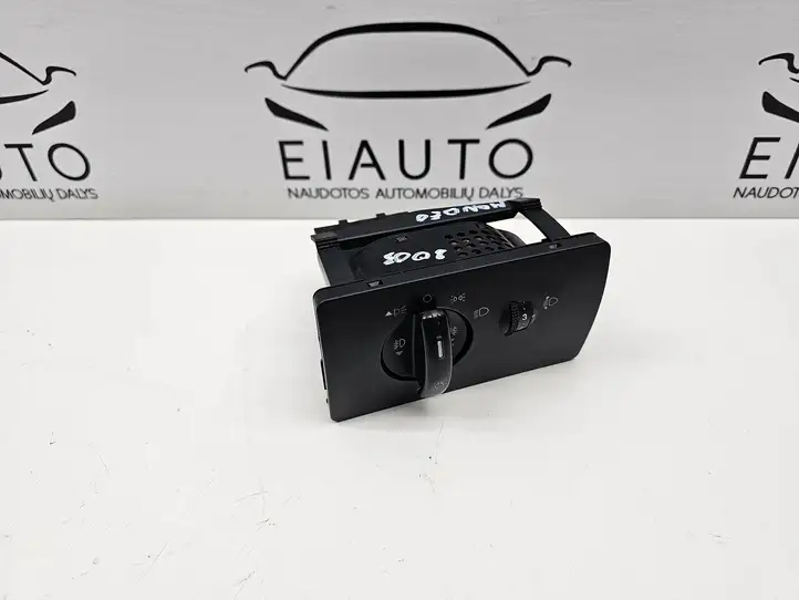 Ford Mondeo Mk III (2000 - 2007) 1S7T13A024BB Включатель фонарей — фото 1