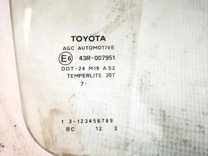 Toyota Auris 150 (2006 - 2012) 43r007951 Стекло передней двери — фото 2