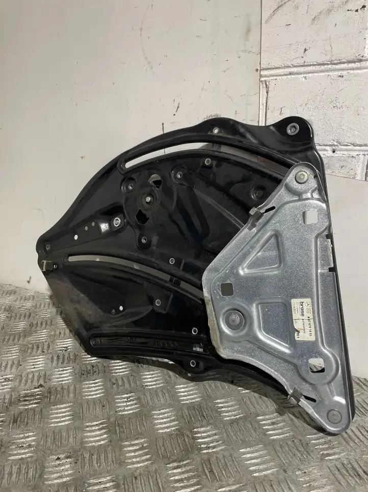 Mercedes-Benz E C207 W207 (2009 - 2017) A2076701403 Стеклоподъемник передней двери (комплект) — фото 4