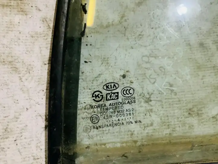 Kia Rio (2002 - 2005) Форточка двери — фото 2