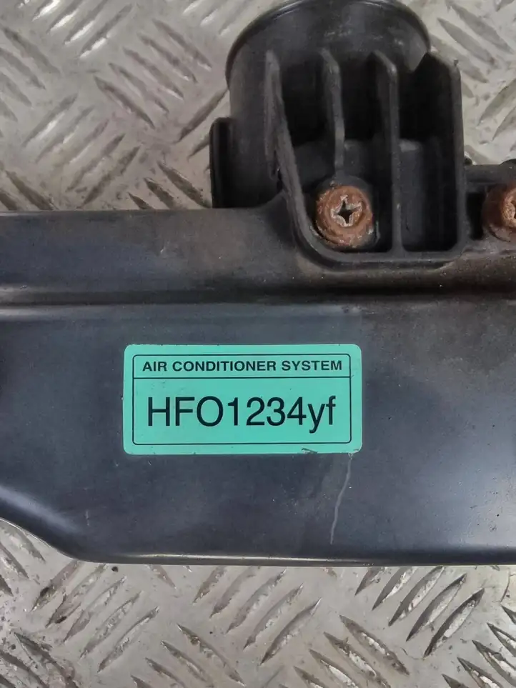 Suzuki Baleno IV (2015 - ) HFO1234UF Верхняя панель радиатора — фото 4