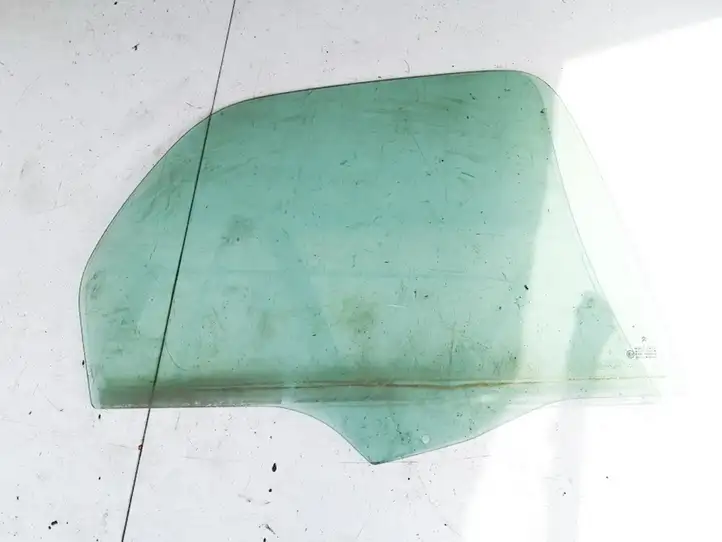 Citroen Xsara Picasso (1999 - 2012) Стекло задней двери — фото 1