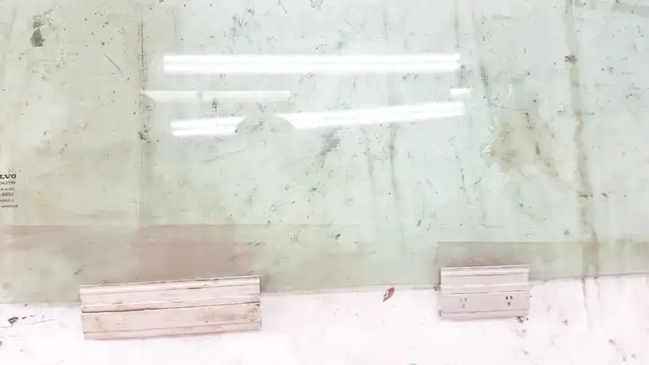 Volvo V70 (1997 - 2000)   Основное стекло передних дверей (четырехдверного автомобиля)