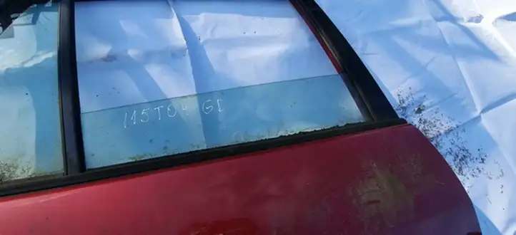 Toyota RAV 4 (XA20) (2000 - 2005) Стекло задней двери — фото 1