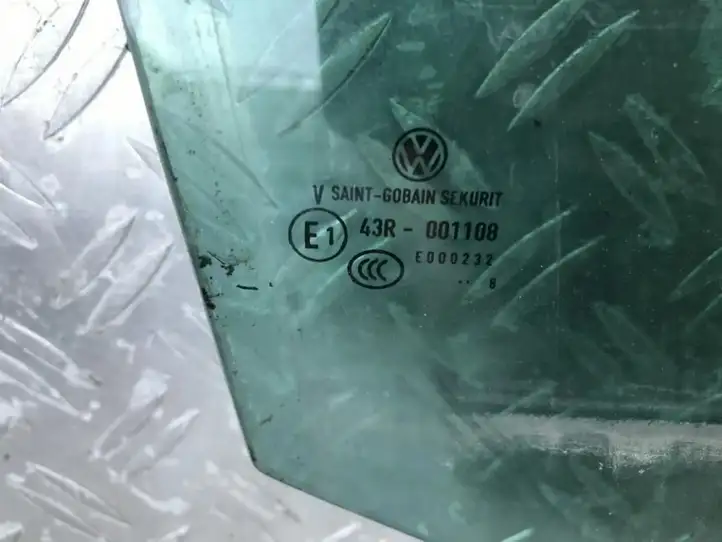 Volkswagen Golf V (2003 - 2009) Стекло задней двери — фото 2