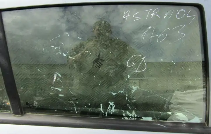 Opel Astra (2004 - 2009)   Основное стекло задних дверей