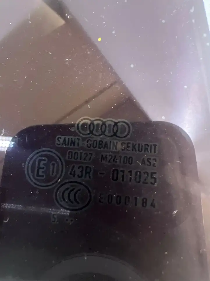 Audi A4 S4 B9 (2015 - 2019) 8W5845206 Стекло задней двери — фото 2