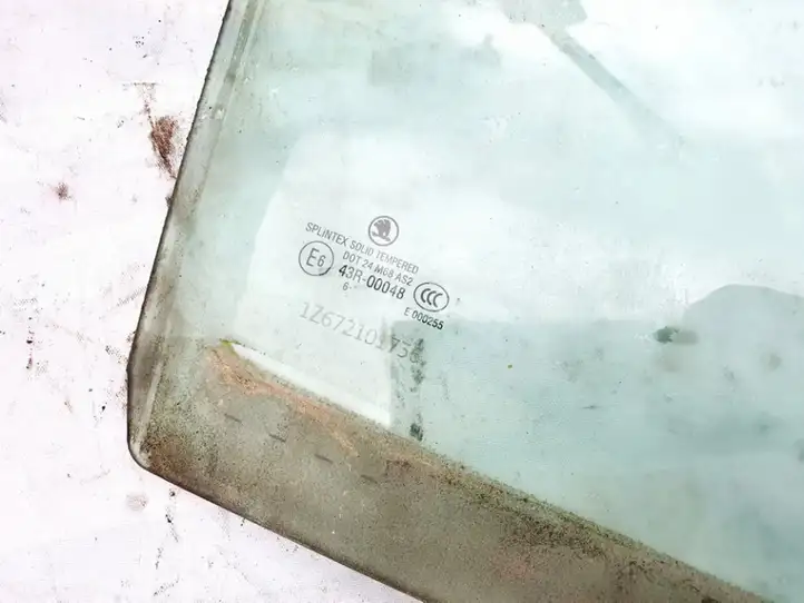 Skoda Octavia Mk2 (1Z) (2004 - 2013)   Основное стекло задних дверей