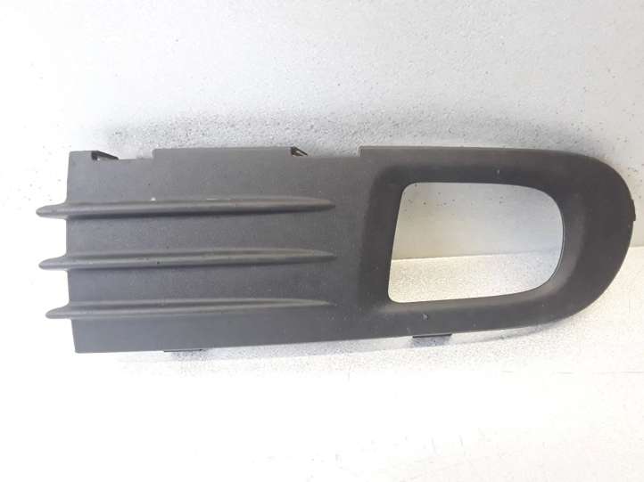 30655884 Volvo V50 Priešrūkinio žibinto apdaila/ grotelės