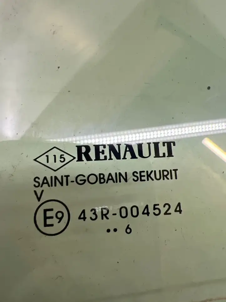 Renault Kadjar (2015 - 2018) 43R004524 Заднее боковое стекло — фото 3