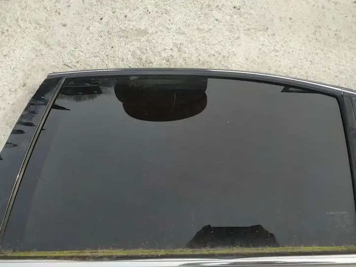 Lexus IS 220D-250-350 (2005 - 2010) Стекло задней двери — фото 1