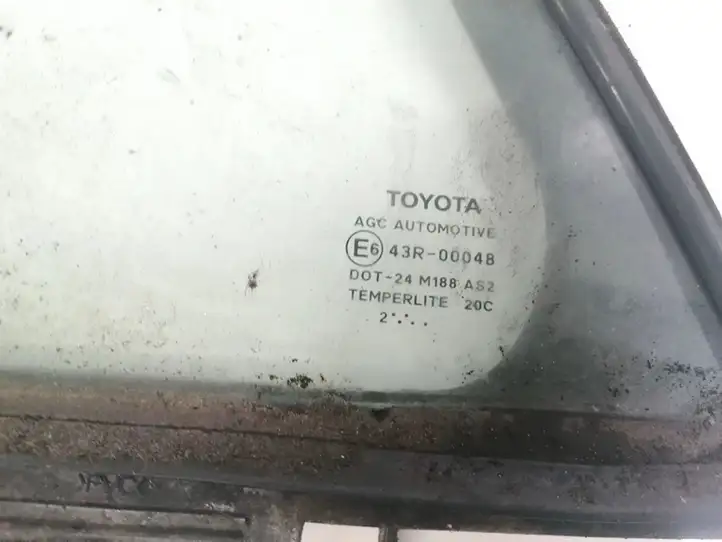Toyota Avensis T270 (2012 - 2015) 6818905070 Форточка двери — фото 2