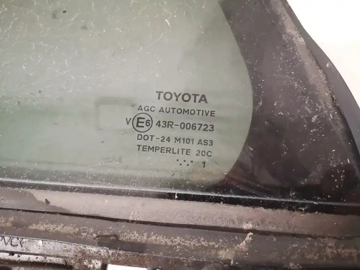Toyota Avensis T270 (2009 - 2012) 6818905070 Форточка двери — фото 3
