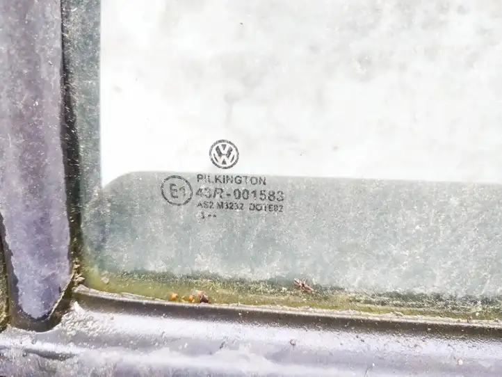 Volkswagen Bora (1998 - 2005) Форточка двери — фото 3