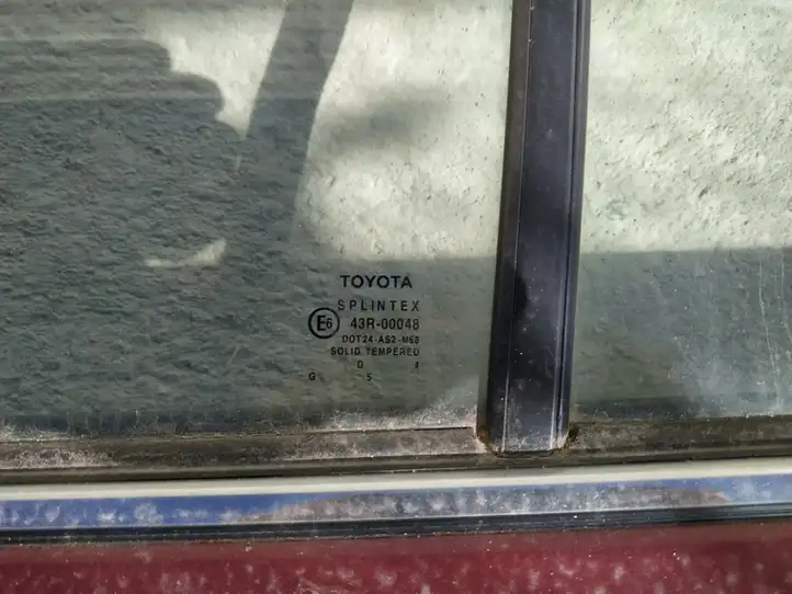Toyota Avensis T250 (2003 - 2006) Стекло задней двери — фото 3