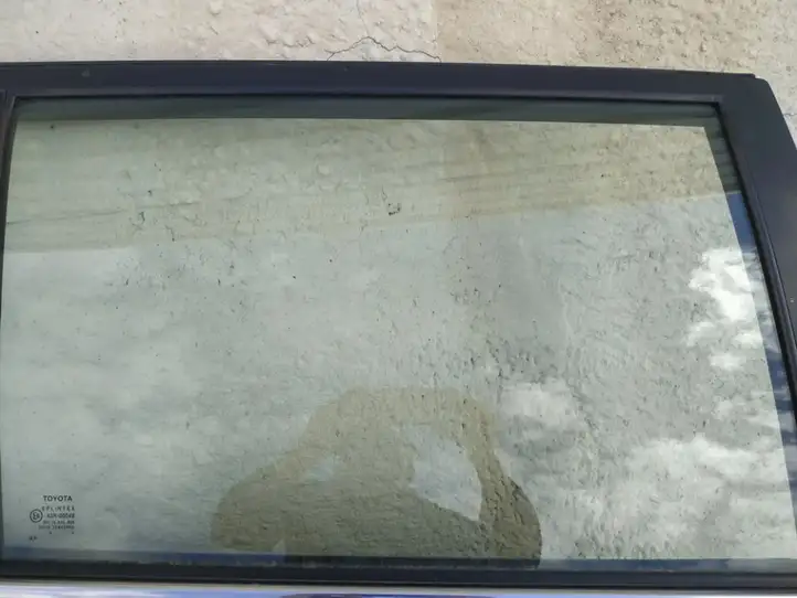 Toyota Avensis T250 (2003 - 2006) Стекло задней двери — фото 2