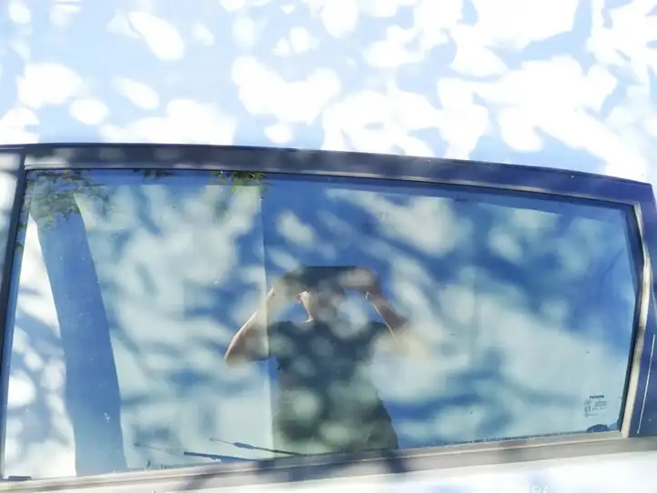Toyota Corolla Verso AR10 (2004 - 2009) Стекло задней двери — фото 2
