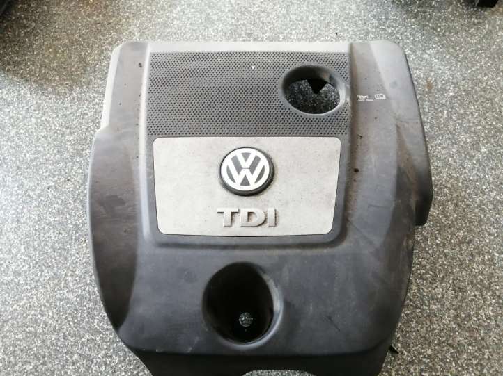 038103925EK Volkswagen Golf IV Variklio dangtis (apdaila)