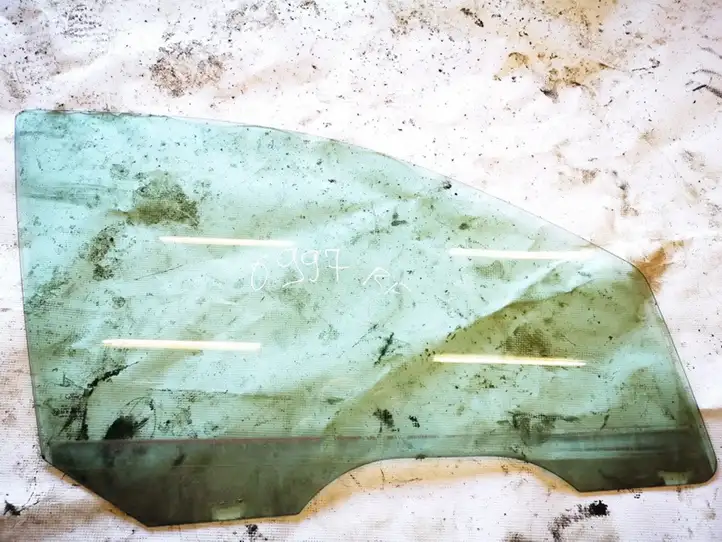 Ford Focus (1998 - 2004) Стекло передней двери — фото 1