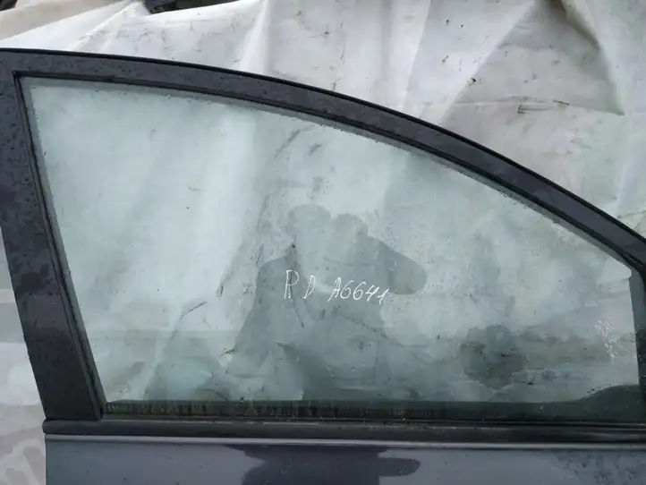 Toyota Avensis Verso (2001 - 2004) Стекло передней двери — фото 1