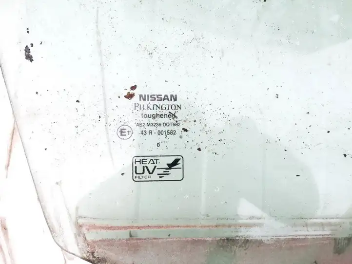 Nissan Almera N16 (2000 - 2010) Стекло передней двери — фото 2