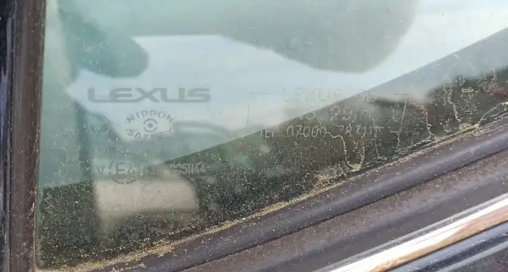 Lexus IS 220D-250-350 (2005 - 2010) Pilka Форточка двери — фото 2