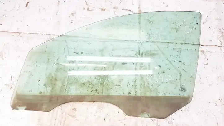 Ford Focus (1998 - 2004) Стекло передней двери — фото 1